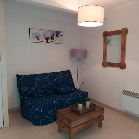 Appartamento Appartement D'Une Chambre A Aureilhan Avec Piscine Partagee Terrasse Amenagee Et Wifi