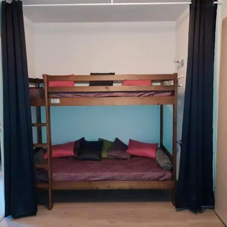 Appartement D'Une Chambre A Aureilhan Avec Piscine Partagee Terrasse Amenagee Et Wifi